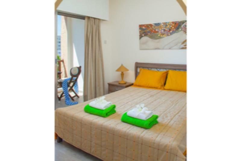 Castle Hotel Apts Limassol Extérieur photo