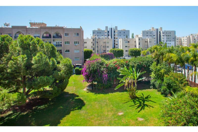 Castle Hotel Apts Limassol Extérieur photo